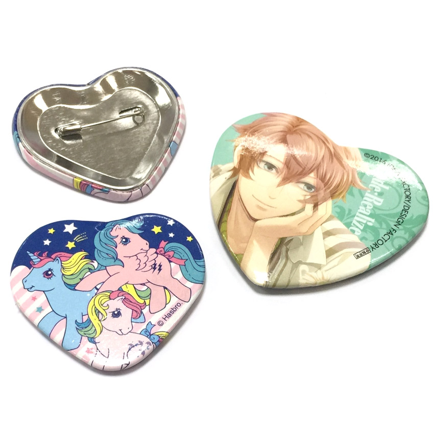 Wholesale custom full color printed heart shaped anime can badges