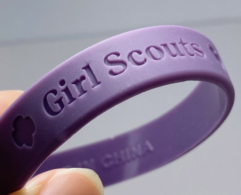 wholesale debossed logo girl scout silicone wristband